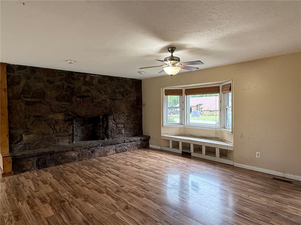 Rolling Hills Sub Siloam Spgs - Residential