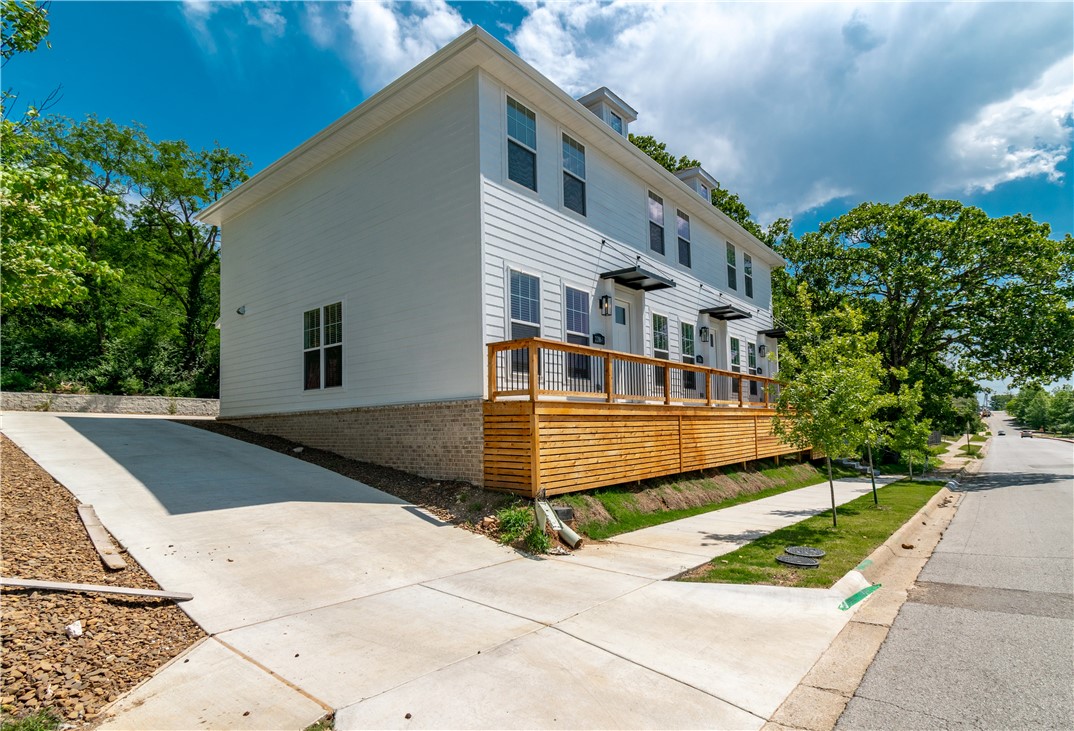 17-16-30 Fayetteville Outlots - Residential