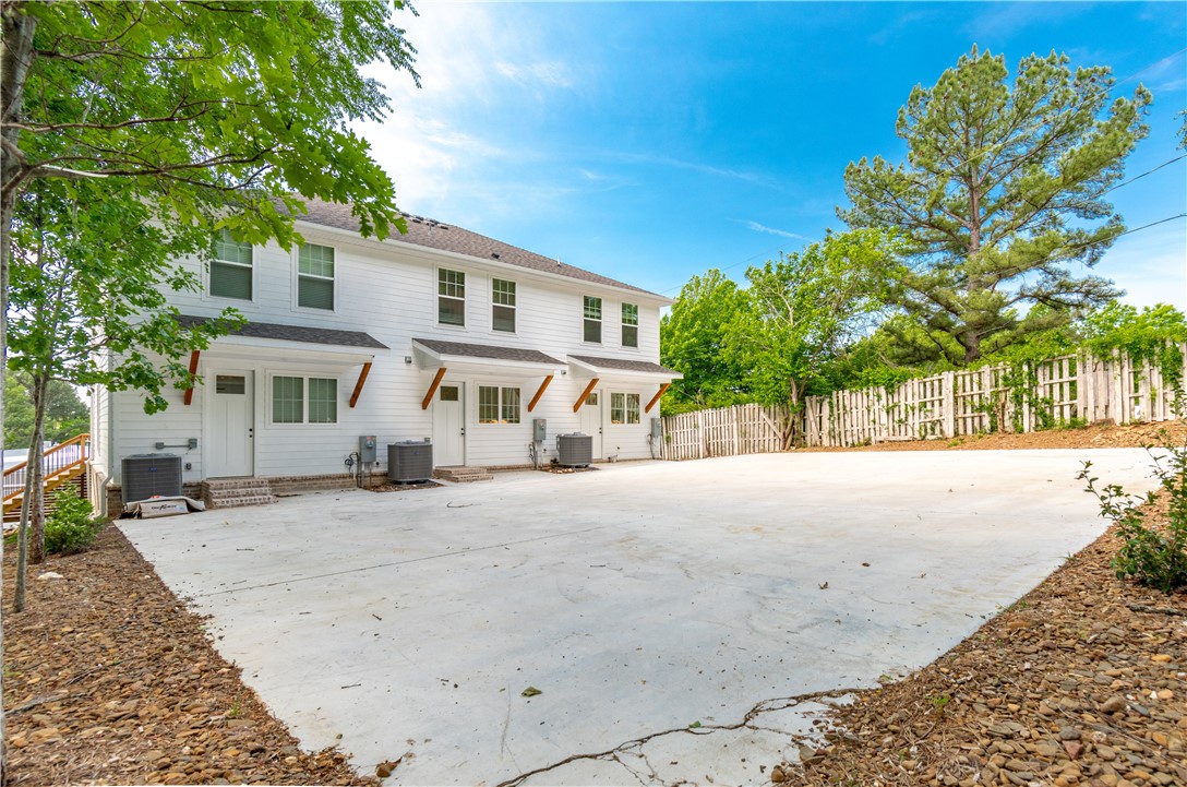 17-16-30 Fayetteville Outlots - Residential