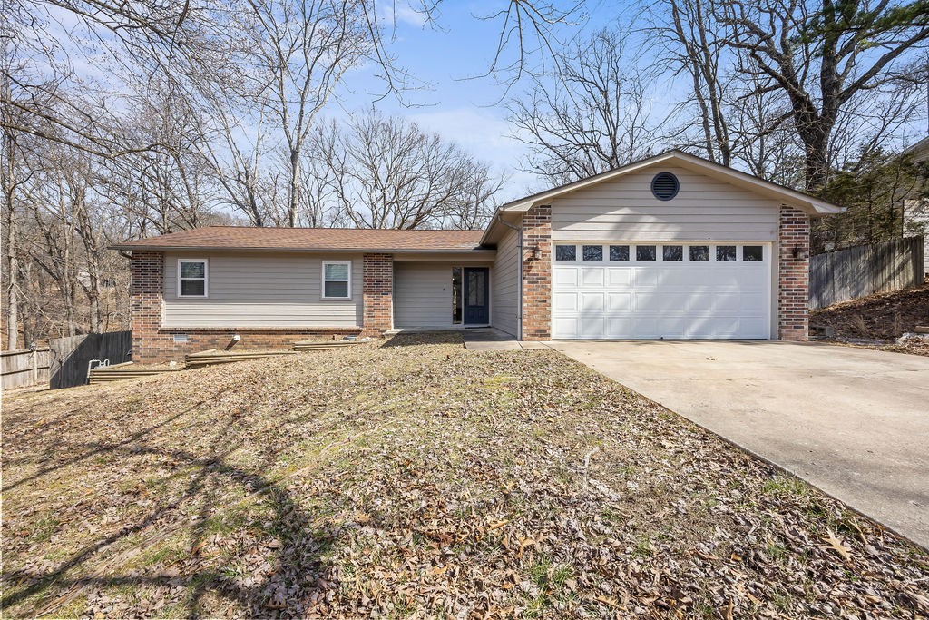 Discover this beautiful 3-bedroom, 2-bathroom home featuring all new interior paint, a brand-new HVAC system and a secluded backyard perfect for relaxation. The fully fenced yard offers privacy and space for outdoor enjoyment. Ideally located just 5 minutes from Prairie Creek Marina and 7 minutes to downtown Rogers, this home provides both convenience and a peaceful retreat. Donāt miss out on this fantastic opportunityāschedule your showing today!