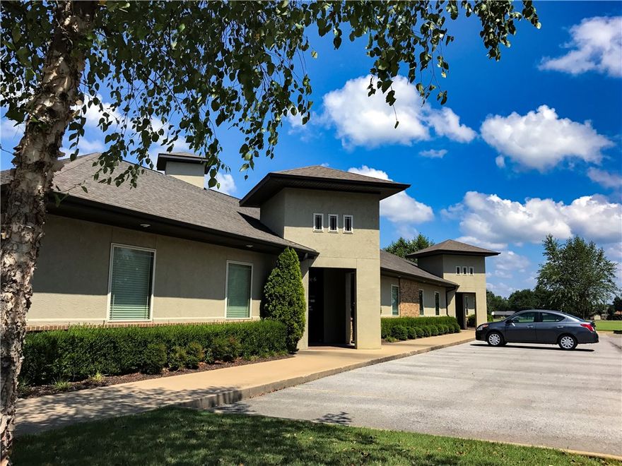 Office space available for lease at Legacy Business Center in Bentonville, one of the fastest growing areas in Northwest Arkansas. The property is 2.0 miles from the new Walmart Home Office campus and less than a 9-minute drive to I-49. Area is experiencing exponential growth and has great amenities such as Climb Bentonville, the Bentonville Brewery and Osage Park.