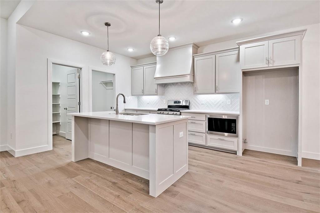 Cardigan Sub Bvv - Residential Lease