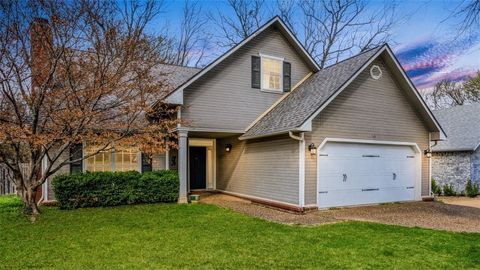 Photo of 1645 N Charlee Avenue, Fayetteville, AR 72703 (MLS # 1338443)