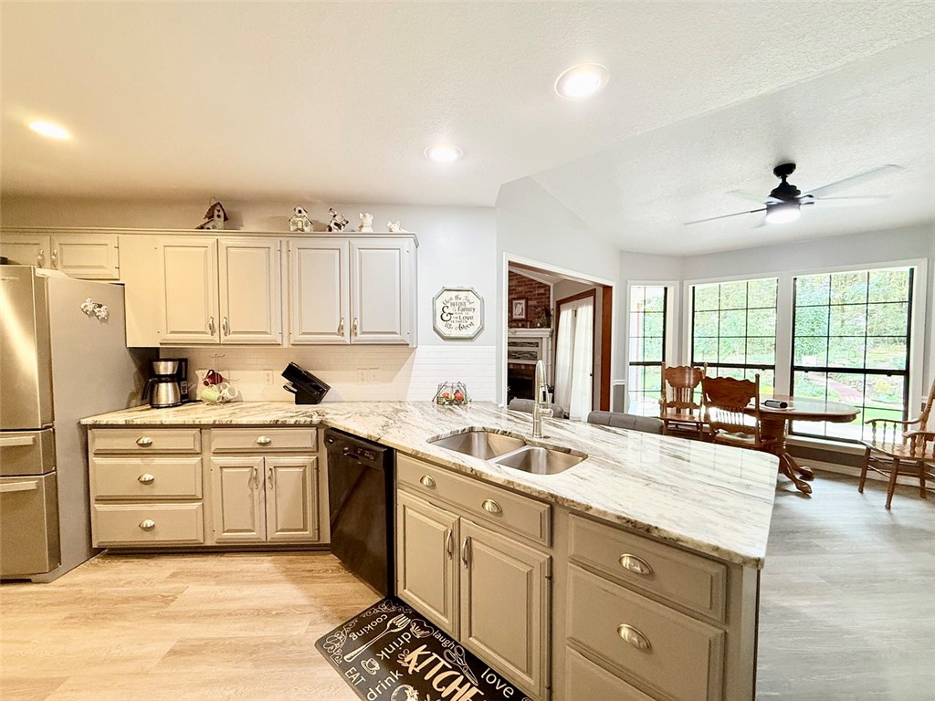 HICKORY HILLS PHASE II - Residential