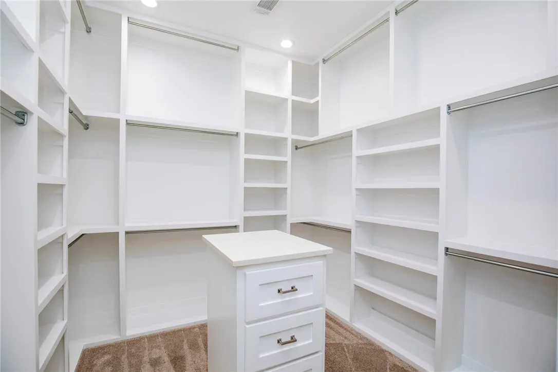 Rogers, Arkansas 72758, United States, 4 Bedrooms Bedrooms, ,5 BathroomsBathrooms,Residential,Active,220496