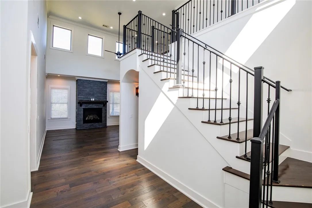 Rogers, Arkansas 72758, United States, 4 Bedrooms Bedrooms, ,5 BathroomsBathrooms,Residential,Active,220496