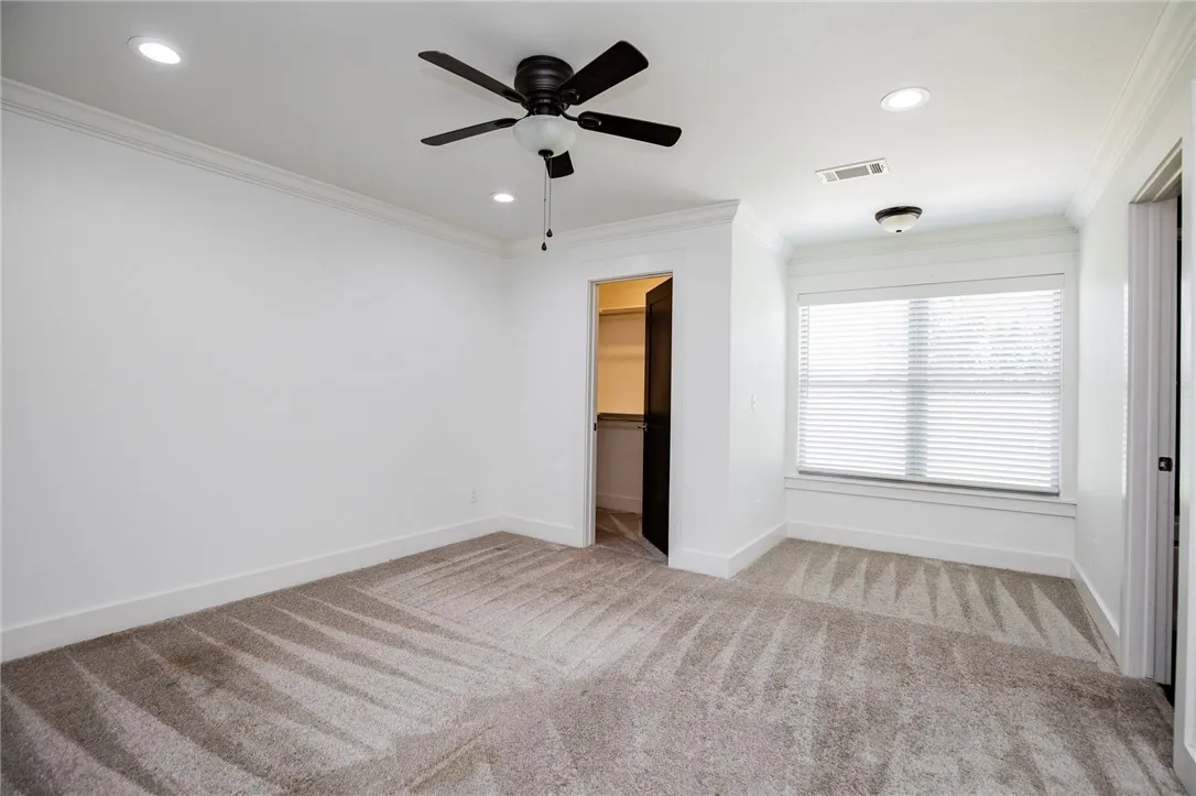 Rogers, Arkansas 72758, United States, 4 Bedrooms Bedrooms, ,5 BathroomsBathrooms,Residential,Active,220496