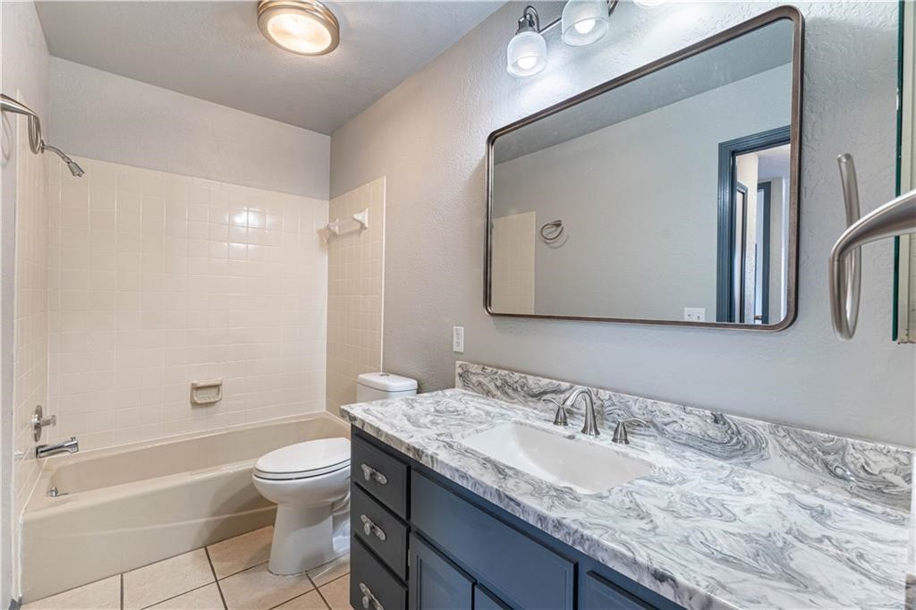 Brompton Courts Bvv - Residential Lease