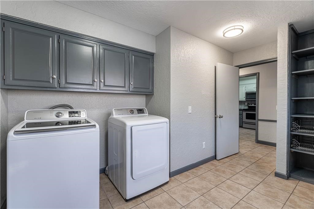 Brompton Courts Bvv - Residential Lease