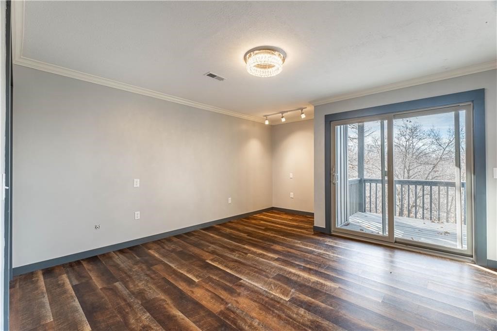 Brompton Courts Bvv - Residential Lease