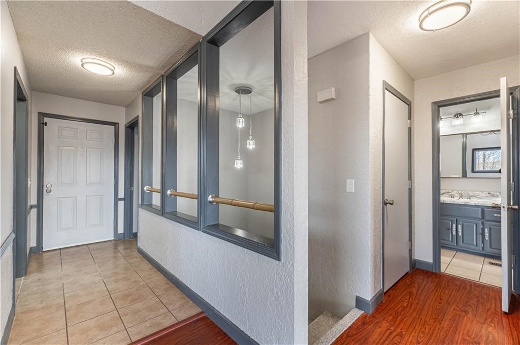 Brompton Courts Bvv - Residential Lease