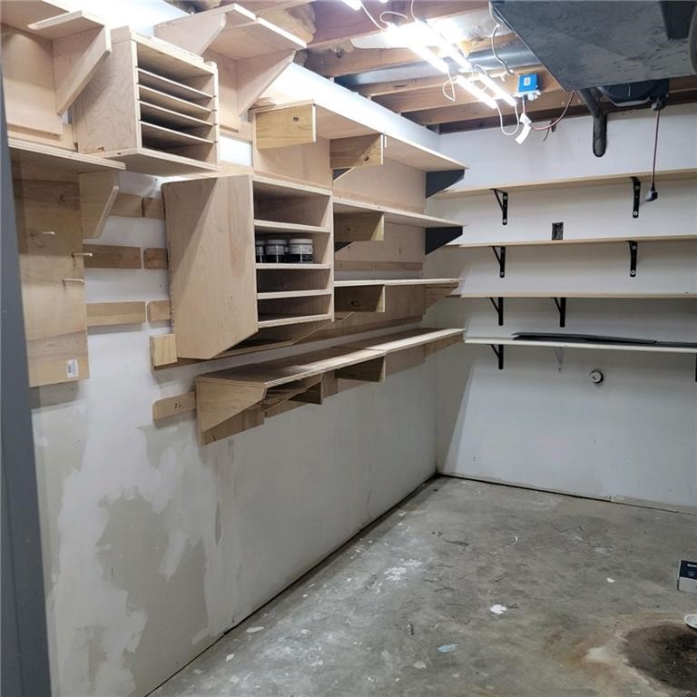 Brompton Courts Bvv - Residential Lease