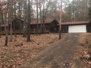 3.15 Acres More Or Less Just On The Outskirts Of Lamar. 1821 Sft(per Tax Records), 3 Bed 2 Bath, Open Living/kitchen, Additional Spacious Room With Multiple Options And An Enclosed Sunroom. A Finished Studio/hobby Area Is Also Attached To The Garage For More Space. Wooded And Private, Call For Your Showing Today! SOLD BEFORE ENTERING IN MLS