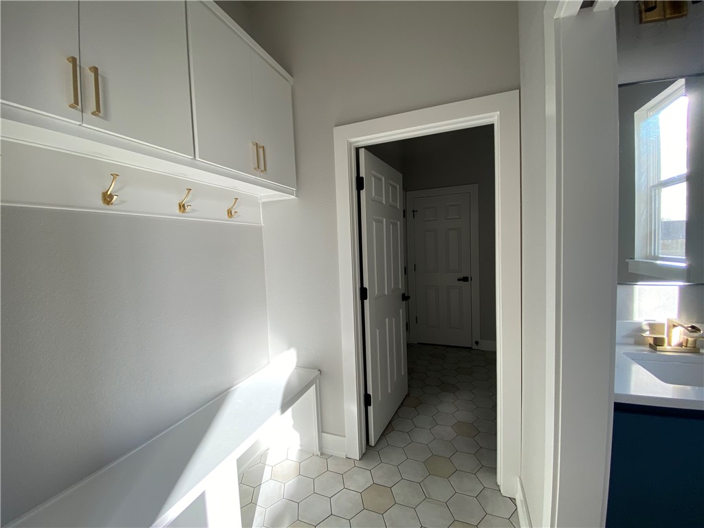 Seminole Park Sub Rogers - Residential