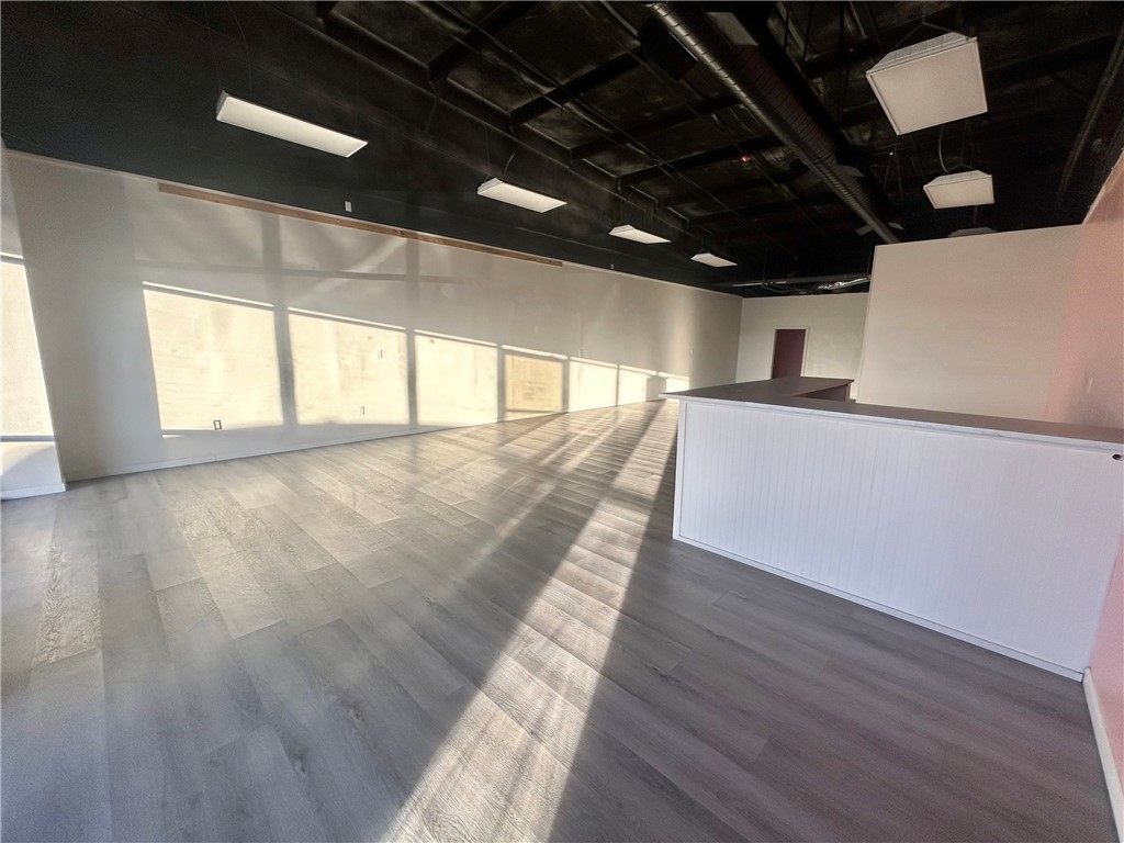 Springdale Outlots - Commercial Lease