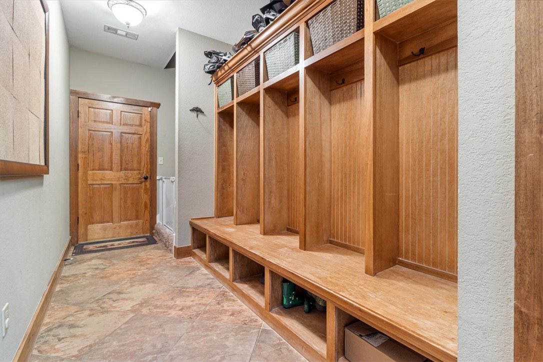 19-17-33-RURAL - Residential