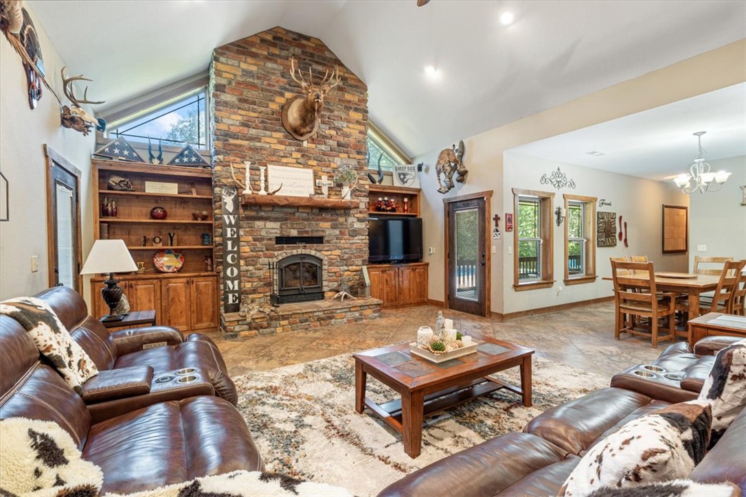 19-17-33-RURAL - Residential