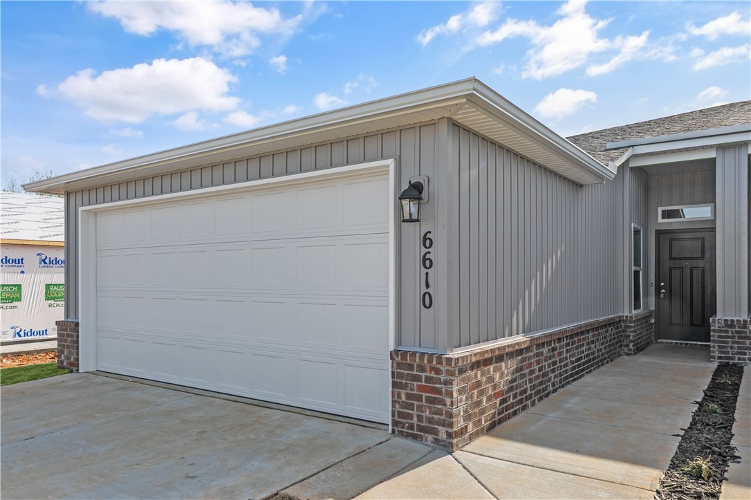 WOODWARD PARK PH II-HIGHFILL - Residential Lease