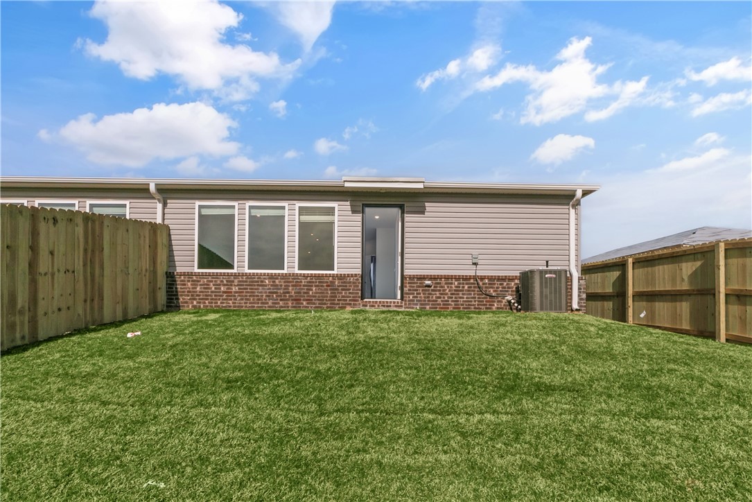 WOODWARD PARK PH II-HIGHFILL - Residential Lease