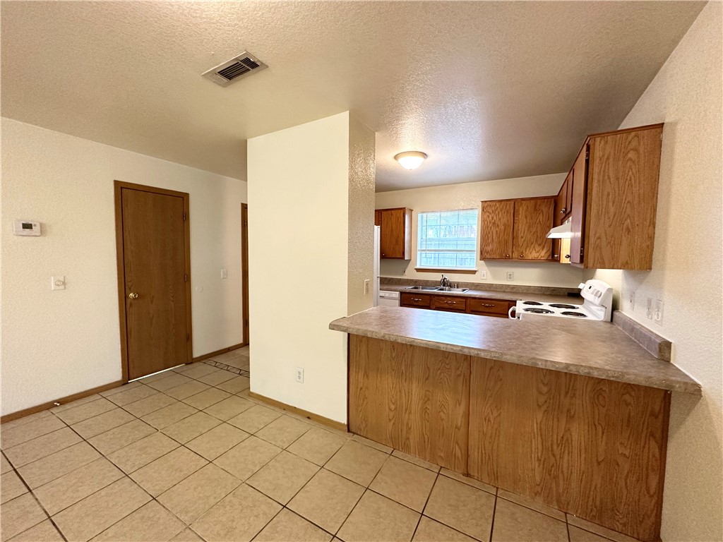 Fayetteville Outlots - Residential Lease