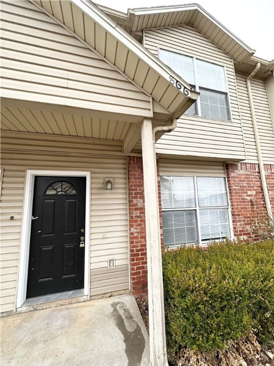 Check out this 2 bedroom, 2.5 bathroom apartment 5 minutes from the University of Arkansas Campus, Walmart Neighborhood Market, and several other restaurants and amenities. A convenient location you don't want to miss out on! Washer, dryer and refrigerator are included. Lawn care included. Pets negotiable. *Pictures of a similar unit. This unit has no stairs and is all on one floor*