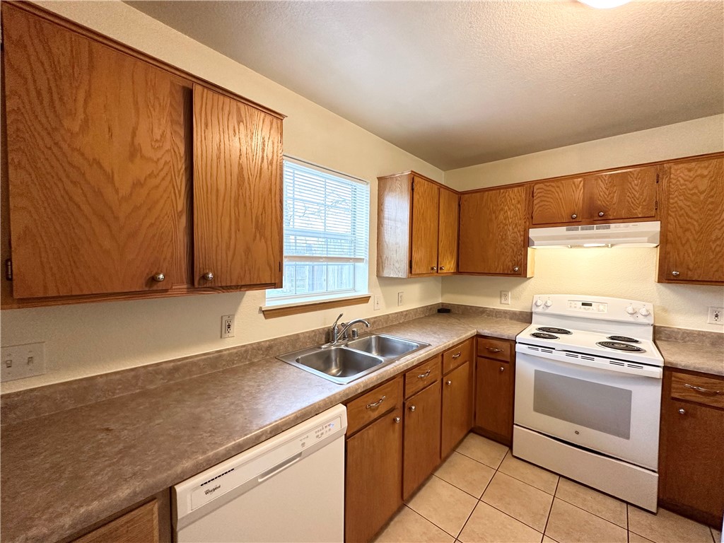 Fayetteville Outlots - Residential Lease