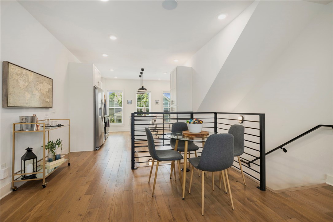 T J Hollands Sub Bentonville - Residential