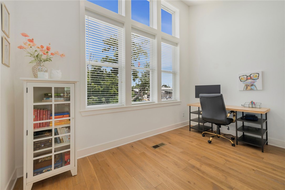 T J Hollands Sub Bentonville - Residential