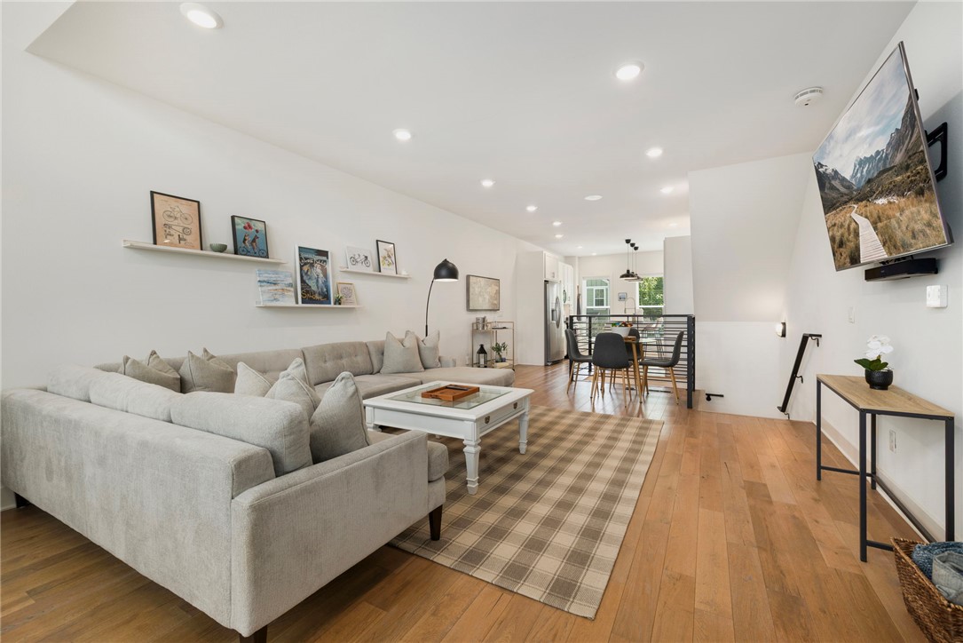 T J Hollands Sub Bentonville - Residential