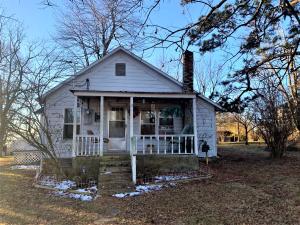 Convenient location in Bergman school district !2 bedroom, 1 bath older farmhouse, 4 acres M/L , outbuildings, chicken house, and an RV that was used as an office. This one has lots of potential! Please make sure that all lights are off when you leave.