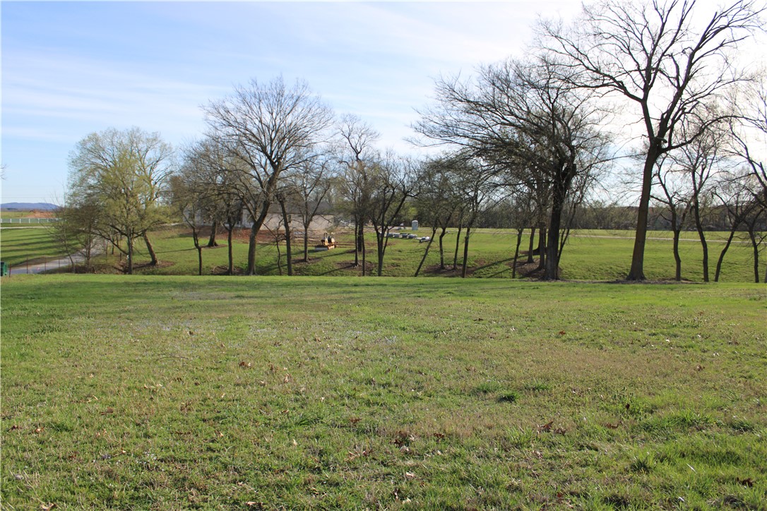 Northern Trace - Land