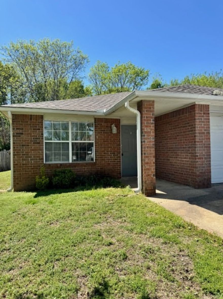 Great 2 bedroom duplex with two full baths! Kitchen comes with refrigerator, oven/range, dishwasher. Fully fenced backyard! Tenants responsible for washer, dryer, electric, gas, water/trash, cable/internet, and lawn care. Apply online at www.nwarealtypm.com. We process applications as we receive and once an application is approved, we reach out for deposit. Deposit secures the unit not the application. Please be aware of scams. Our application process is to be paid online through a secure portal, and we do not accept cash, CashApp, Venmo, and/or PayPal. Pictures of like unit - finishes/flooring may vary.