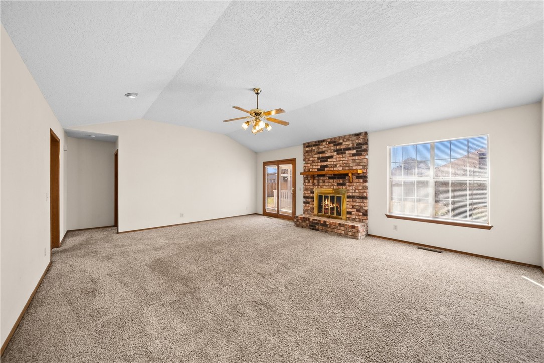 The Oaks Addition, Phase I, Springdale, - Residential