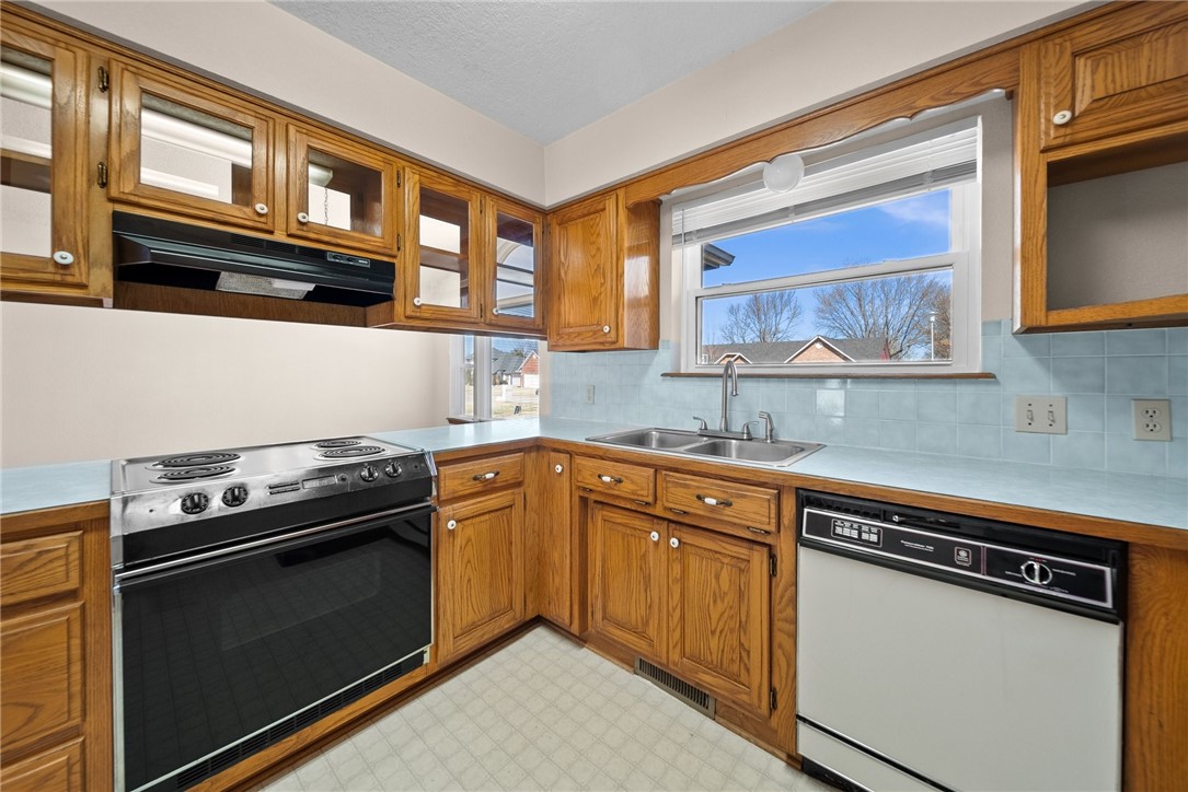 The Oaks Addition, Phase I, Springdale, - Residential