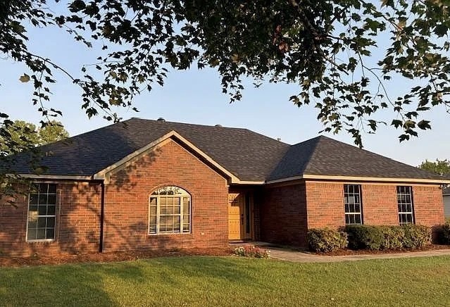 A recently updated home on over 1 acre in a desirable neighborhood west of Greenbrier. This home has a comfortable yard with a shop on peaceful street just outside of town, yet near the Greenbrier Schools. This house has fresh paint inside, updated bathrooms, master bedroom, and granite counter tops.