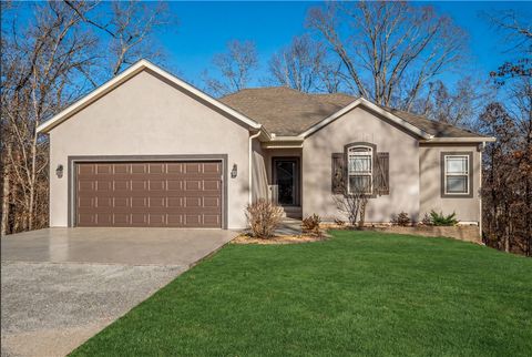 Photo of 7 Rothbury Lane, Bella Vista, AR 72714 (MLS # 1334316)