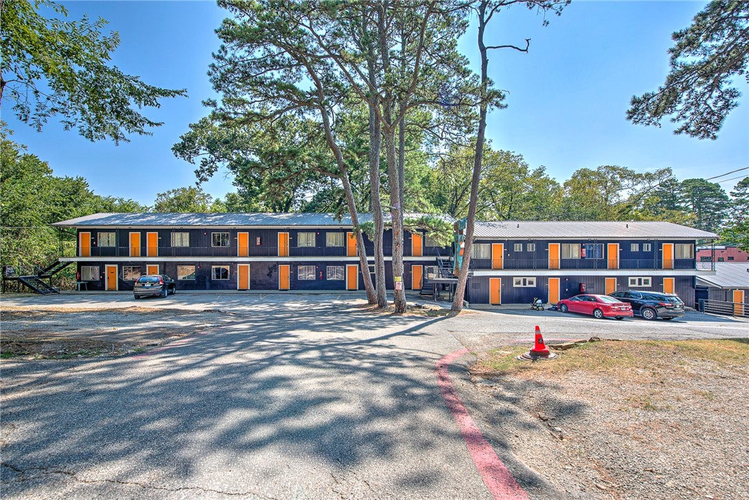 216 Van Buren