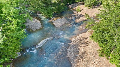5176 County road 5099 Pettigrew AR 72752