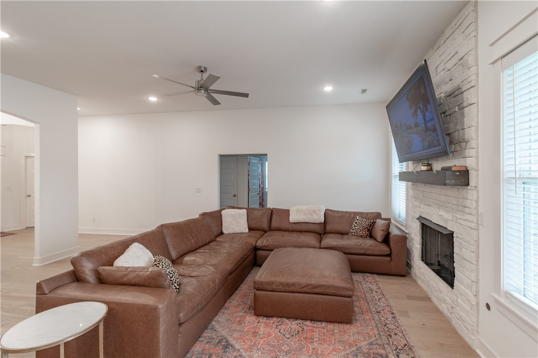 RIVERWALK PH 3 - Residential