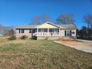 Take a look at this newly remodeled home on 2.5 acres in Western Grove. This home boasts 4 bedrooms, 2 full baths and a nice size patio to grill out on and have a small get together with friends and family. The property also contains a barn and is fenced on all sides. Take the time to come check out this gem of a property right off the Highway.