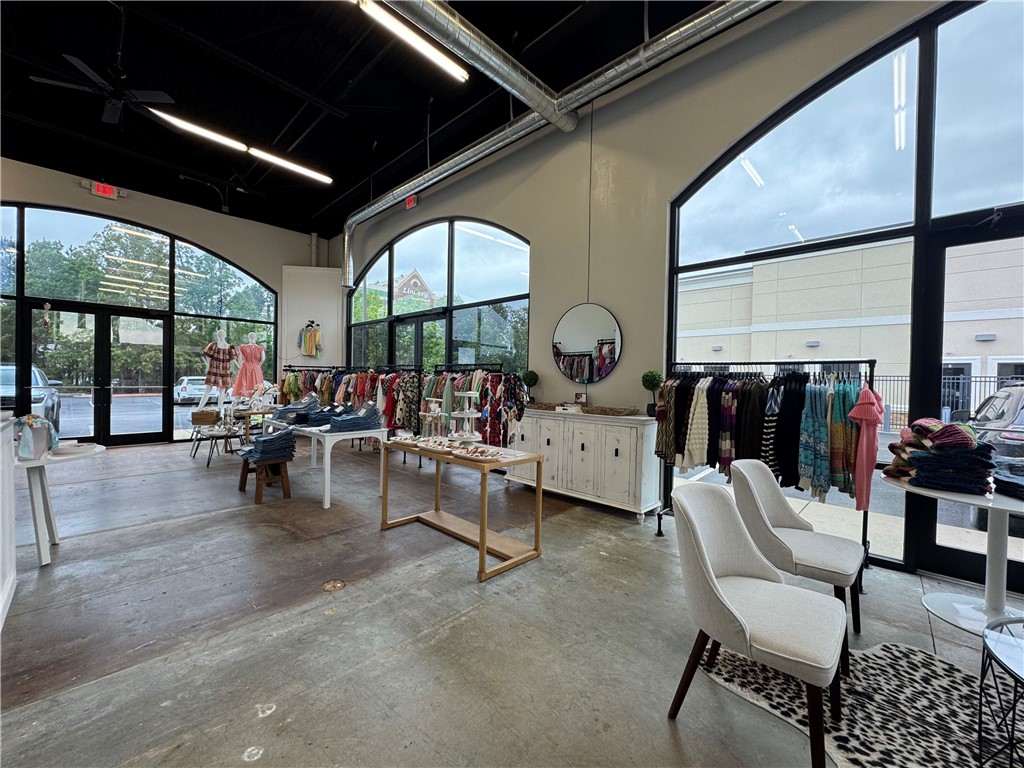 Bellafont Ph 2a - Commercial Lease