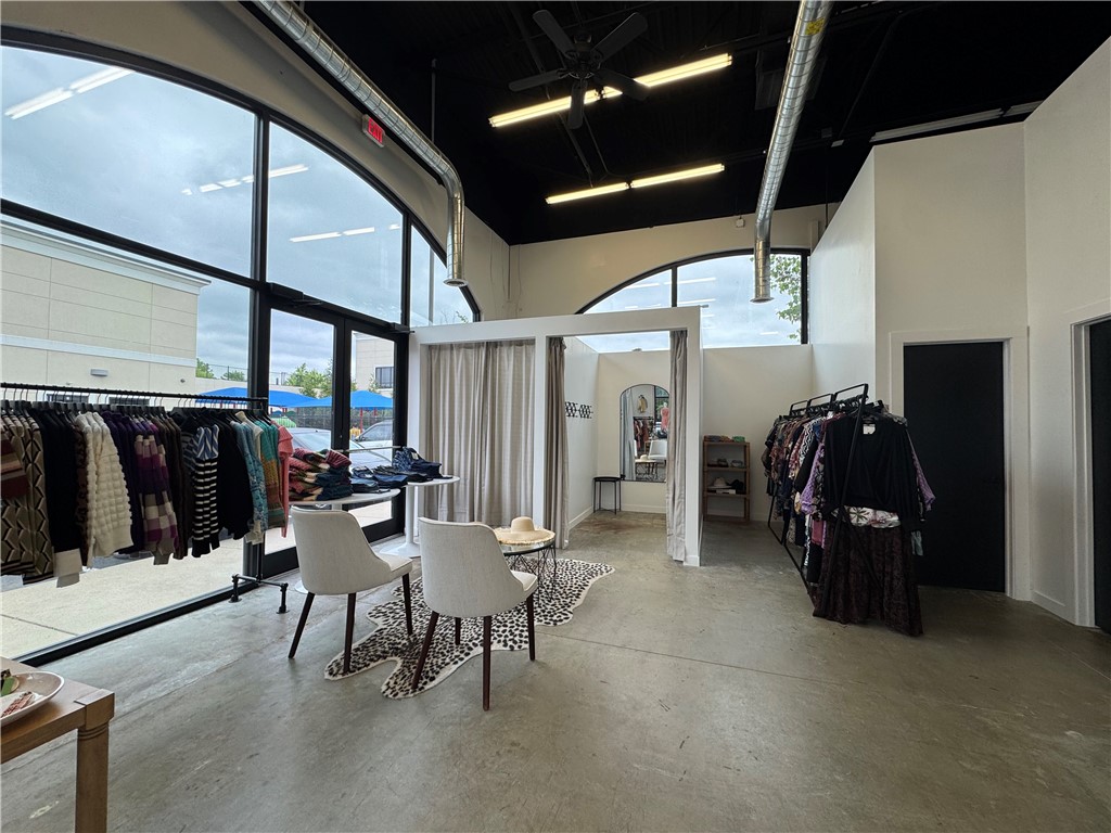 Bellafont Ph 2a - Commercial Lease