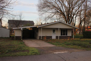 3 bedroom 1 bath, partially fenced back yard, storage building, not far from Arkansas Tech University.