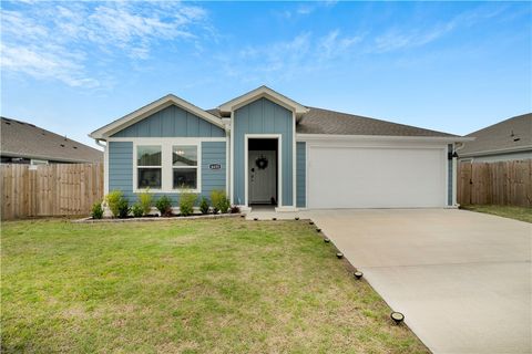 Photo of 4435 W Canyon Run Drive, Fayetteville, AR 72704 (MLS # 1344045)