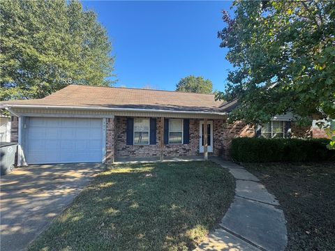 Photo of 126 Fieldcrest, Searcy, AR 72143 (MLS # 1327354)