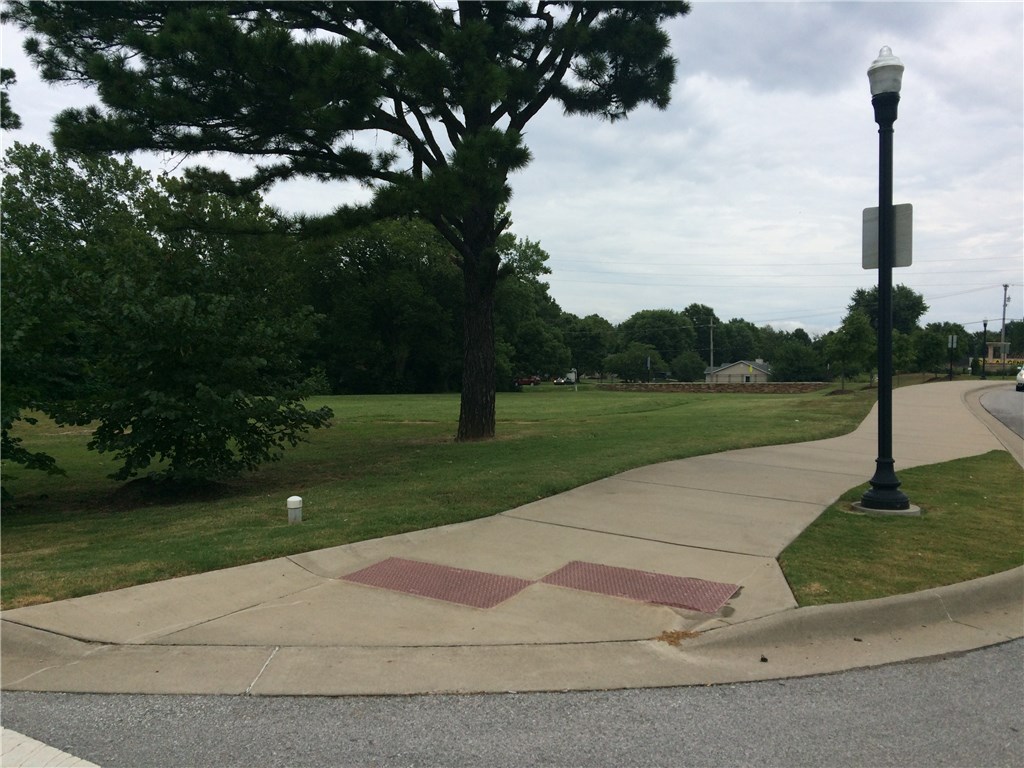 Lincoln & Rice Add Bentonville - Land