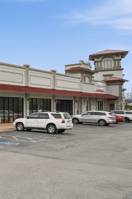 71 Bus Center - Commercial Lease
