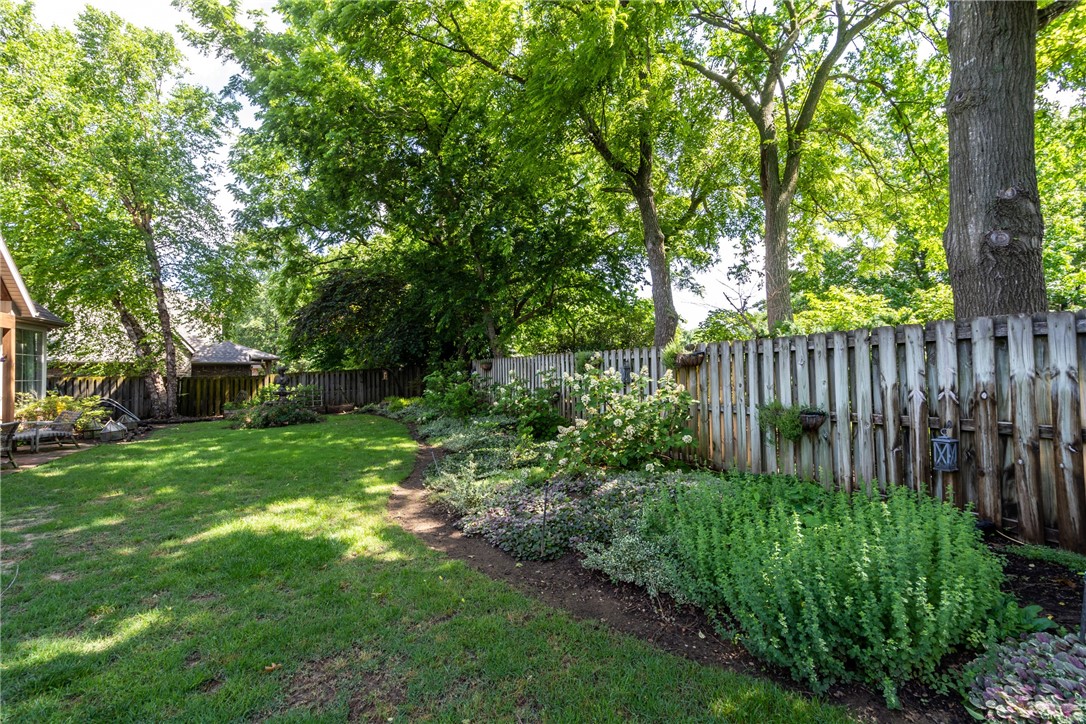 Bordeaux Sub Rogers - Residential