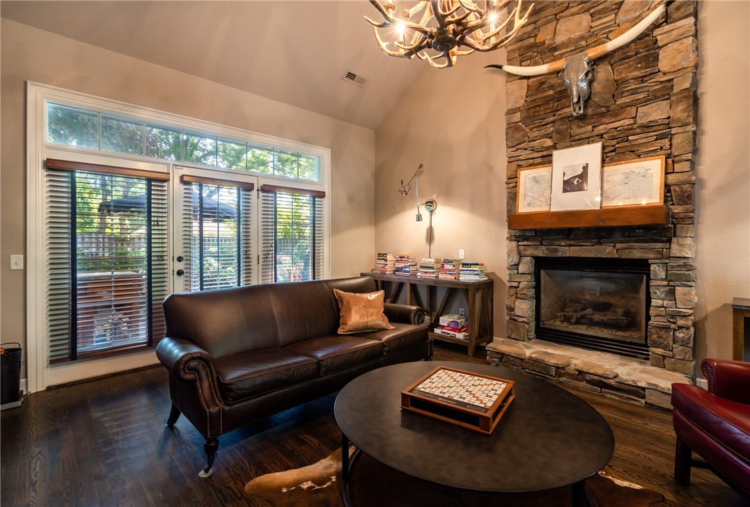 Bordeaux Sub Rogers - Residential