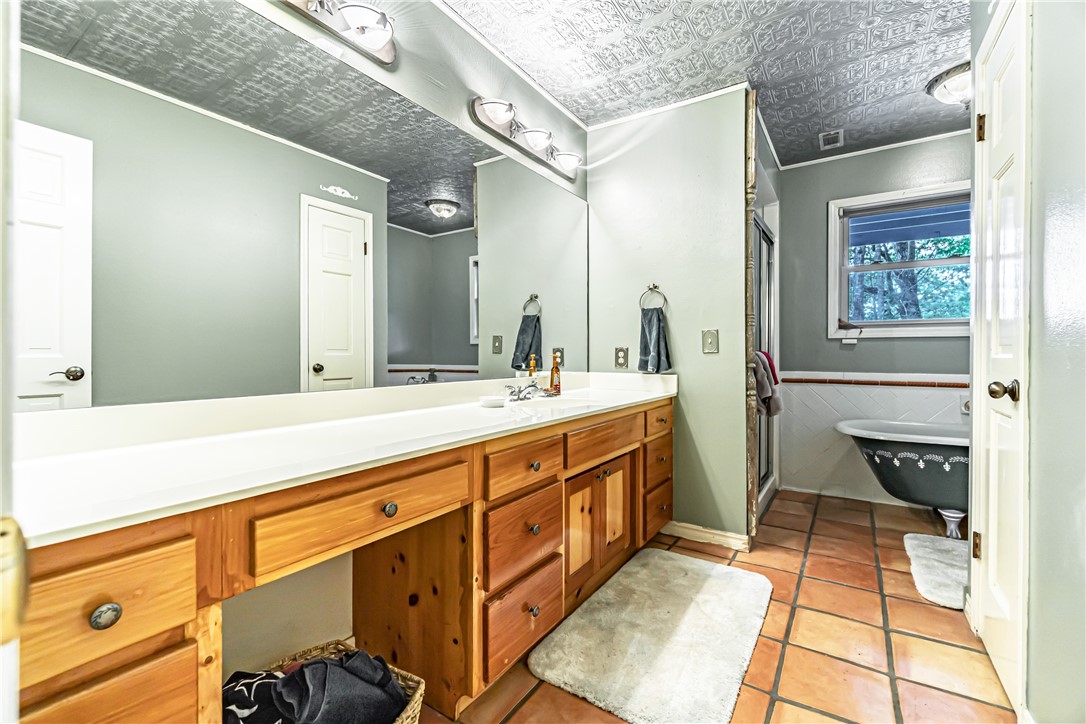 03-18-29-RURAL - Residential